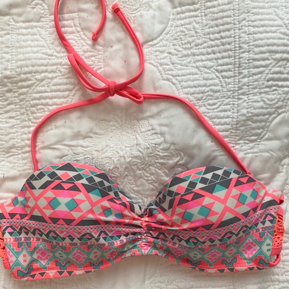 Pink patterned bandeau bikini top